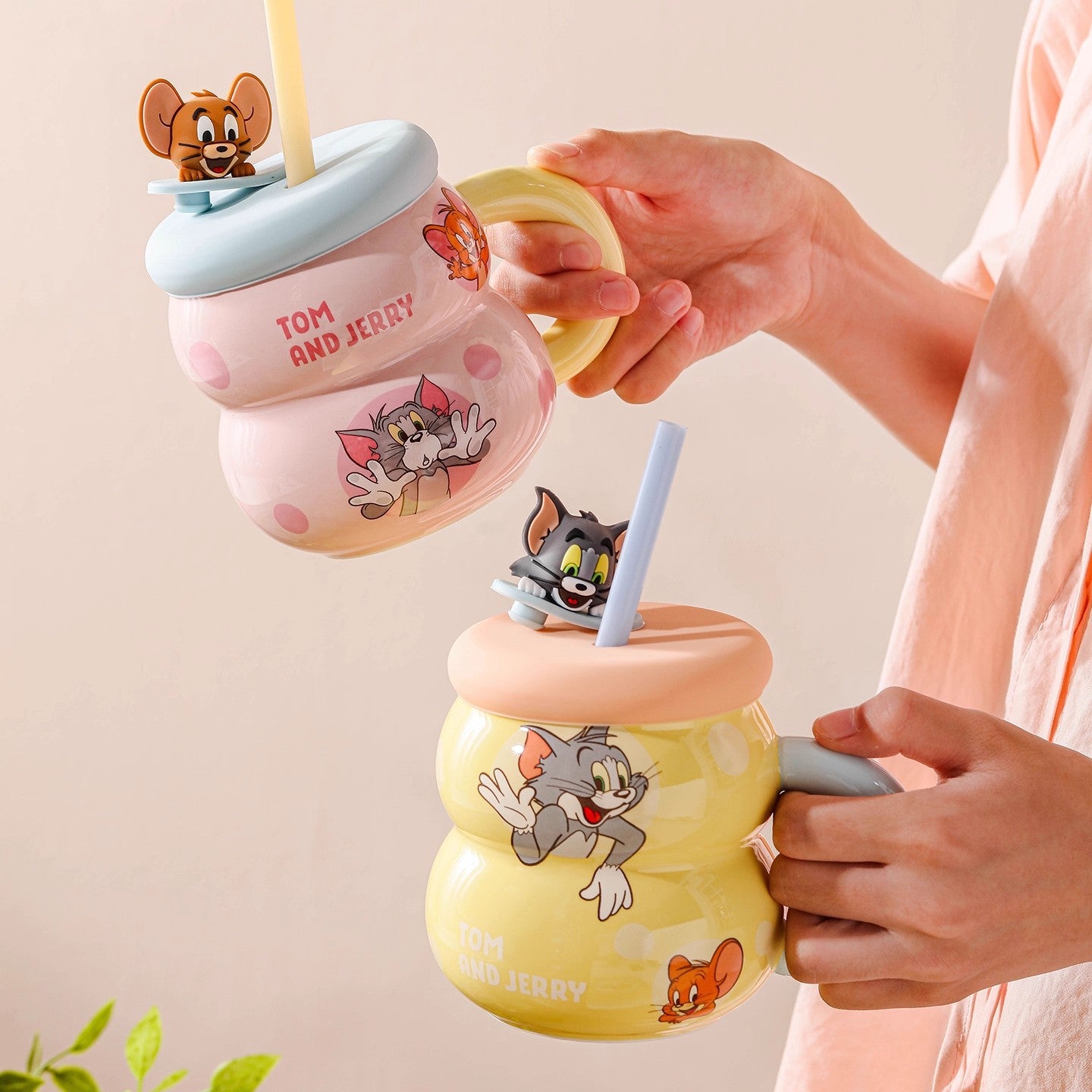 silicone-lid-ceramic-coffee-cup.jpg