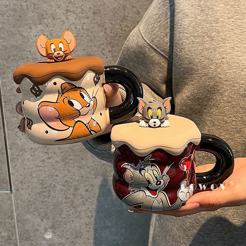 cute-cartoon-ceramic-mug-with-lid-and-spoon.jpg
